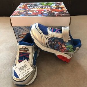 Marvel boy's light up shoes